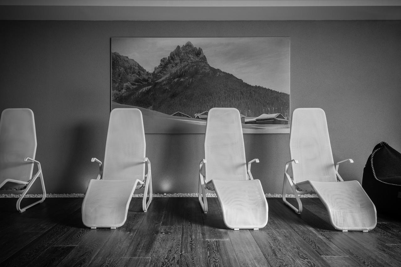 Hotel Valacia Pozza di Fassa Exterior foto